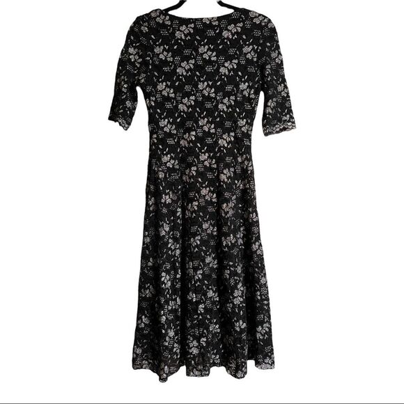 Black Lace Dress Size 4, Black & Silver VNeck half-sleeve NWT - Picture 4 of 14